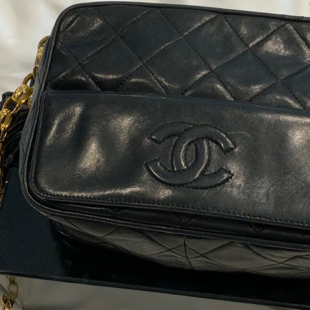 Chanel handbag authentic with original box
